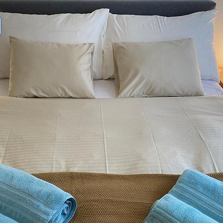 H1 With 4,5 Room, Bathroom, Kitchen, Central, Quiet & Modern With Office Zurich Extérieur photo